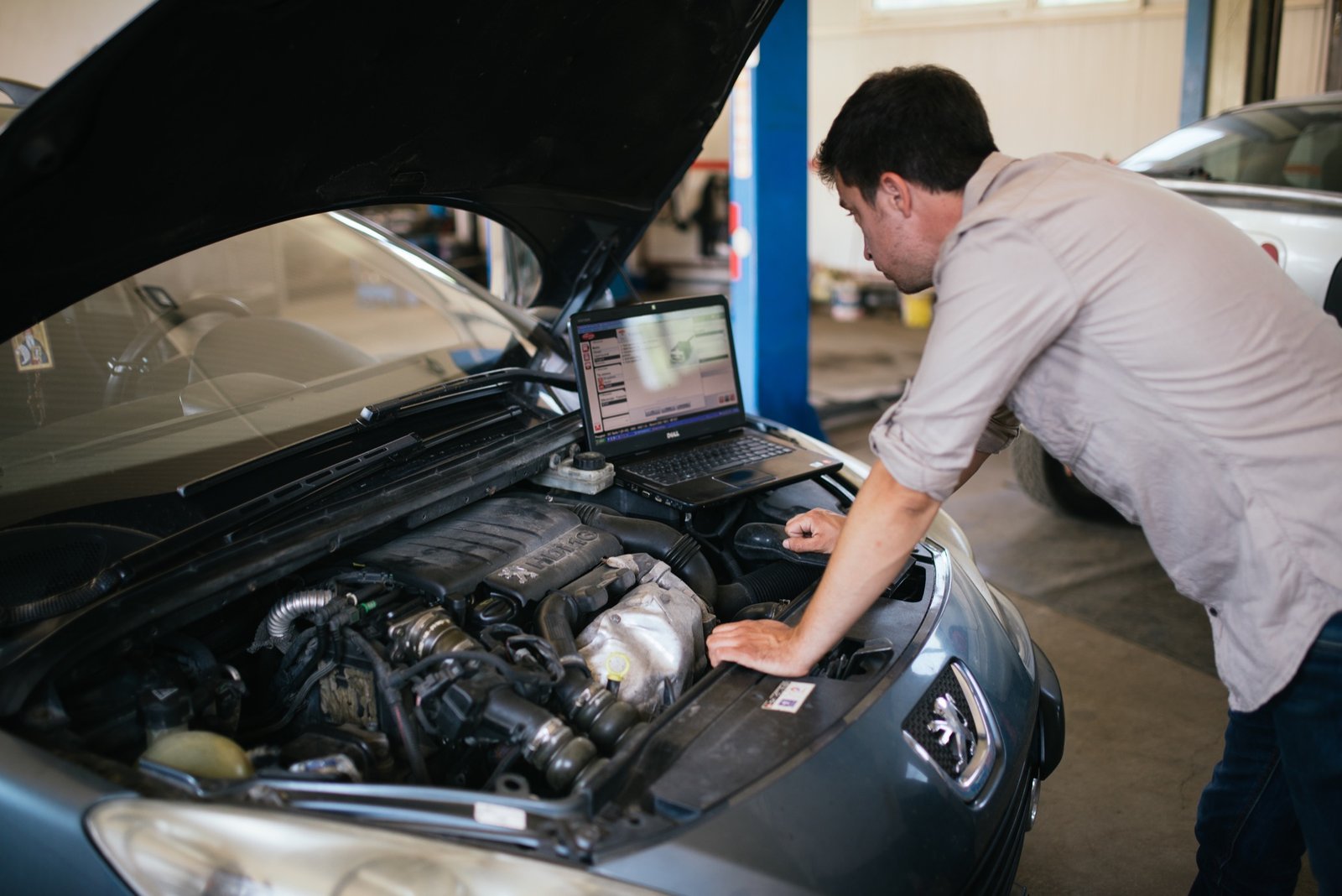 Premium automobile workshop service bay